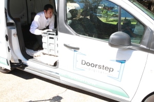Digital Archivist mobile photo scanning with Doorstep Digital